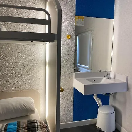 N&z Hotel Trappes