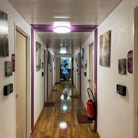 Hotel N&z Trappes